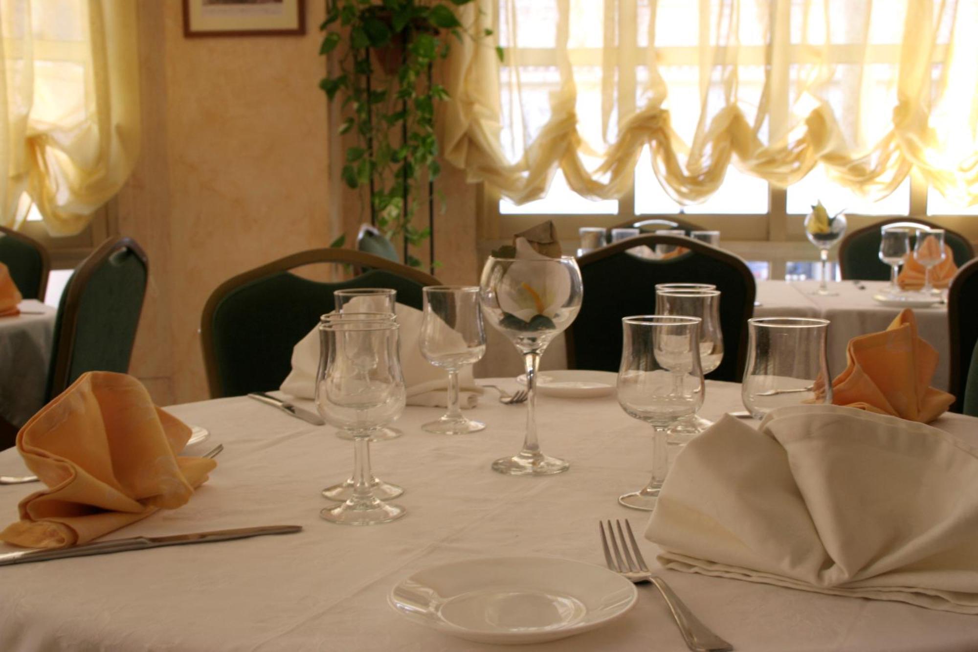 Mediterráneo Hotel